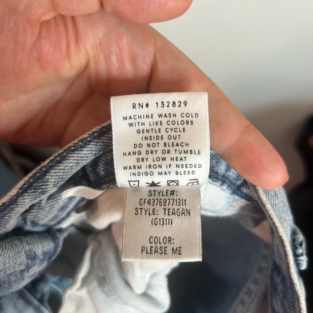 GRLFRND Teagan High-Rise Straight Jeans Color Please
Me - Picture 8 of 14